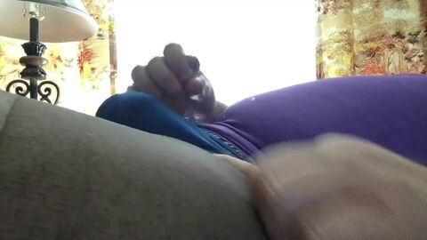 HD видео, любитель (транссексуал), мастурбация (транссексуал), нижнее белье (транссексуал), соло (транссексуал), чулки (транссексуал)