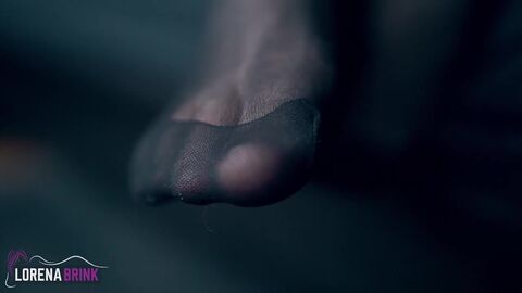 HD видео, manyvids, высокие каблуки, колготки, крупный план, фут фетиш, чулки