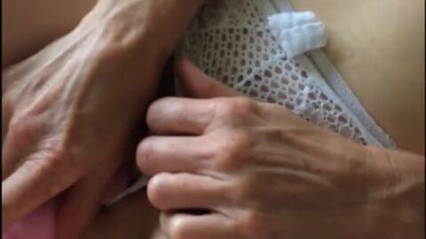 блондинка, британское, вибратор, доктор, домашнее порно, киска, любительское, оргазм, тугая киска